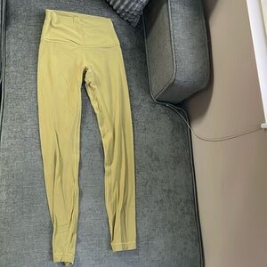 Yellow/gold lululemon aligns